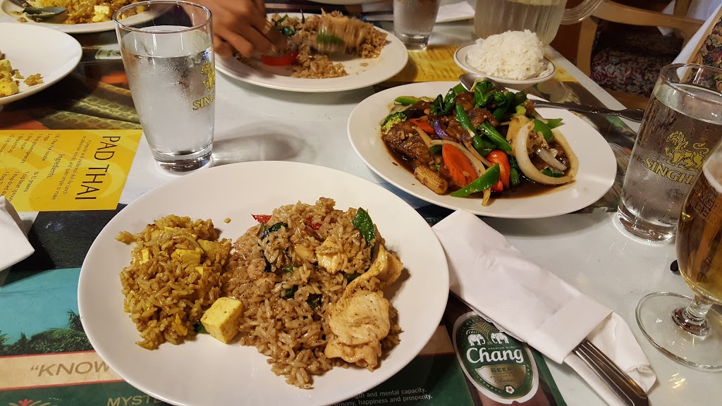 P.S.BANGKOK | restaurant | 3345 N Clark St, Chicago, IL 60657, USA | 7738717777 OR +1 773-871-7777