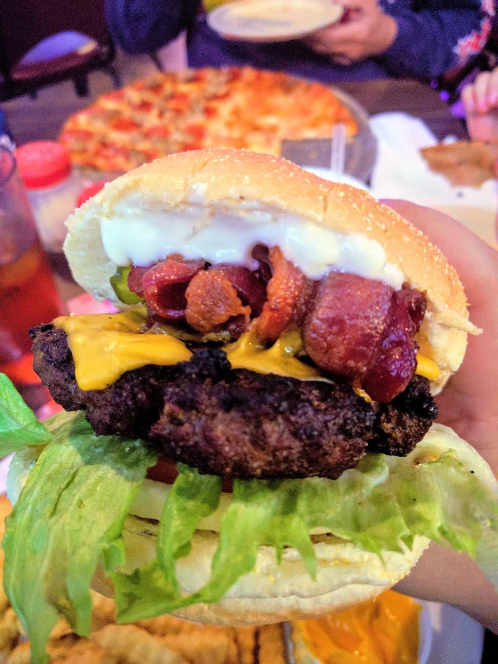 Fergies Bar & Restaurant | restaurant | 1699 Lemay Ferry Rd, St. Louis, MO 63125, USA | 3146386387 OR +1 314-638-6387