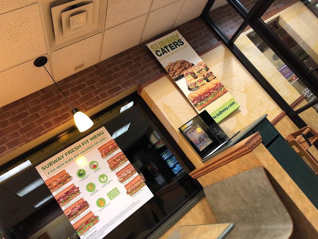 Subway Restaurants | restaurant | 5891 St Croix Trail, North Branch, MN 55056, USA | 6516746193 OR +1 651-674-6193