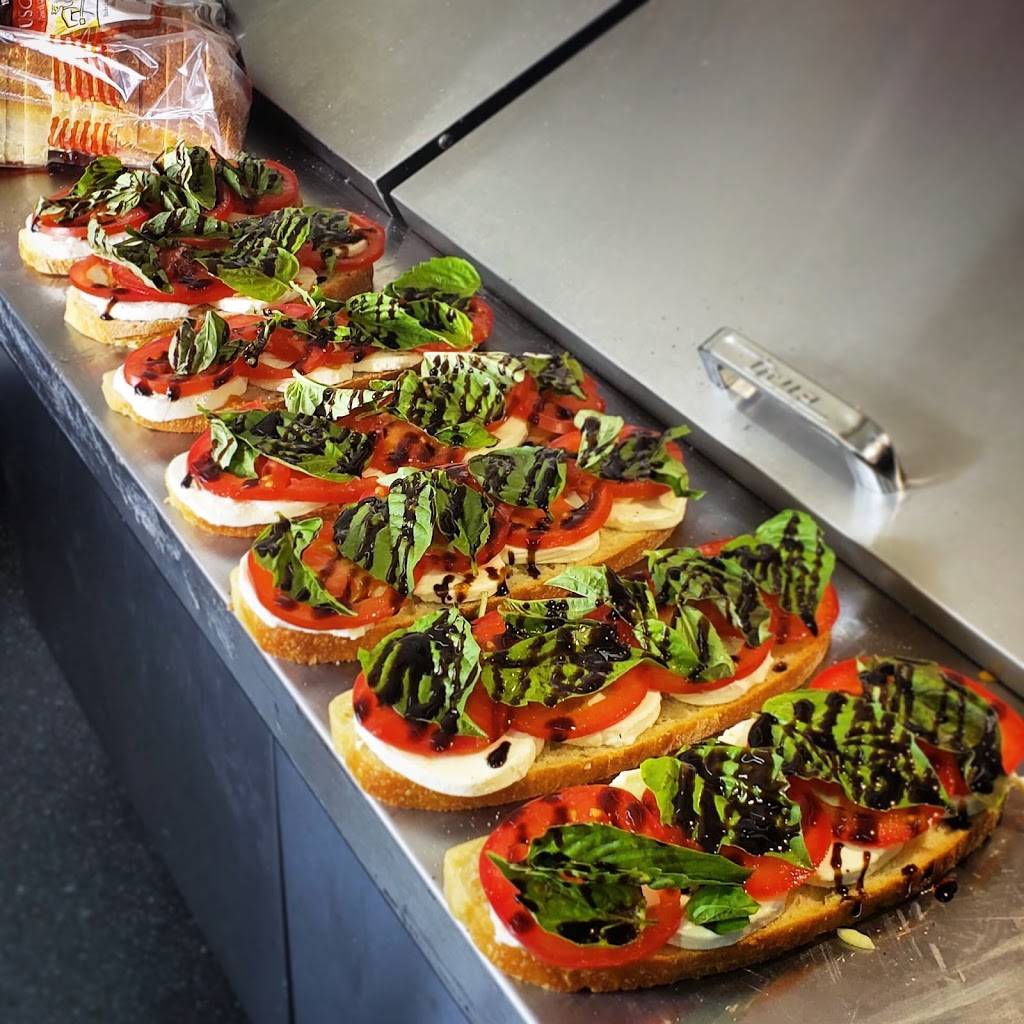 Cheese Louise | restaurant | 175 Kancamagus Hwy, Conway, NH 03818, USA | 6036628230 OR +1 603-662-8230