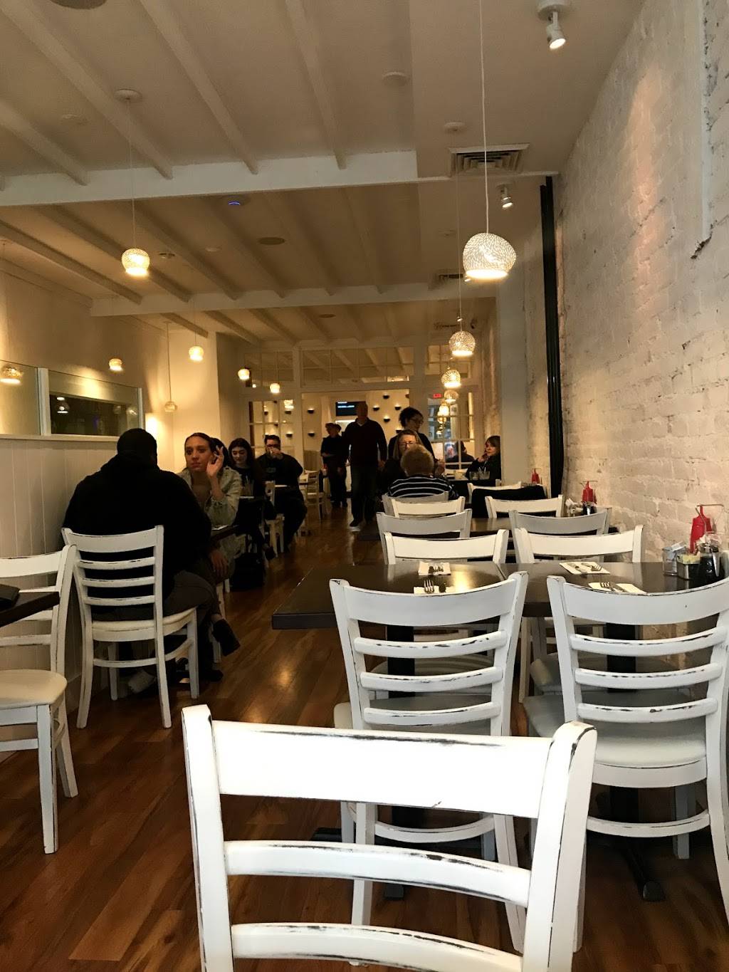 The Flying Egg | restaurant | 451 Main St, Bethlehem, PA 18018, USA | 6106915100 OR +1 610-691-5100