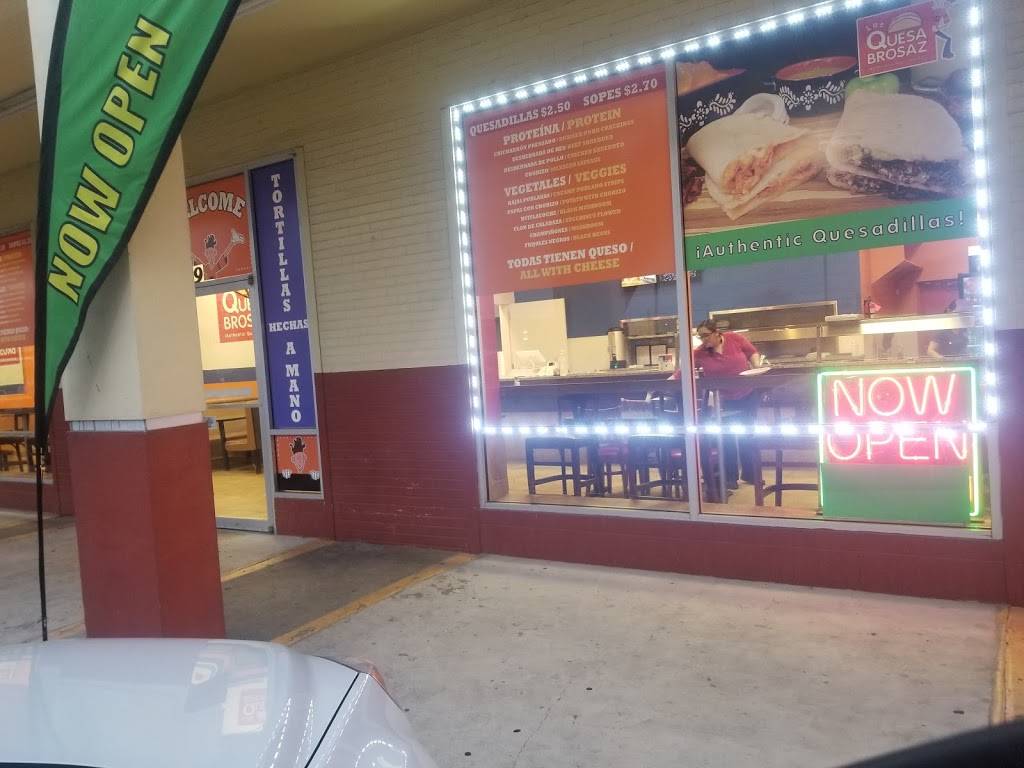 Las Quesabrosaz | restaurant | 909 S WW White Rd, San Antonio, TX 78220, USA | 2104449800 OR +1 210-444-9800