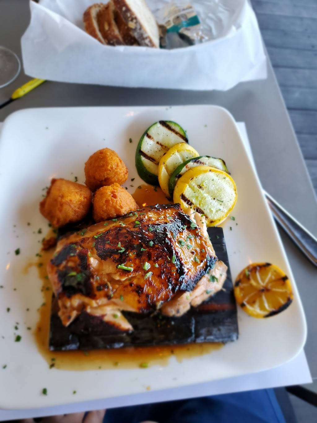 Deep Lagoon Seafood | restaurant | 10395 Tamiami Trail N, Naples, FL 34108, USA | 2396316266 OR +1 239-631-6266