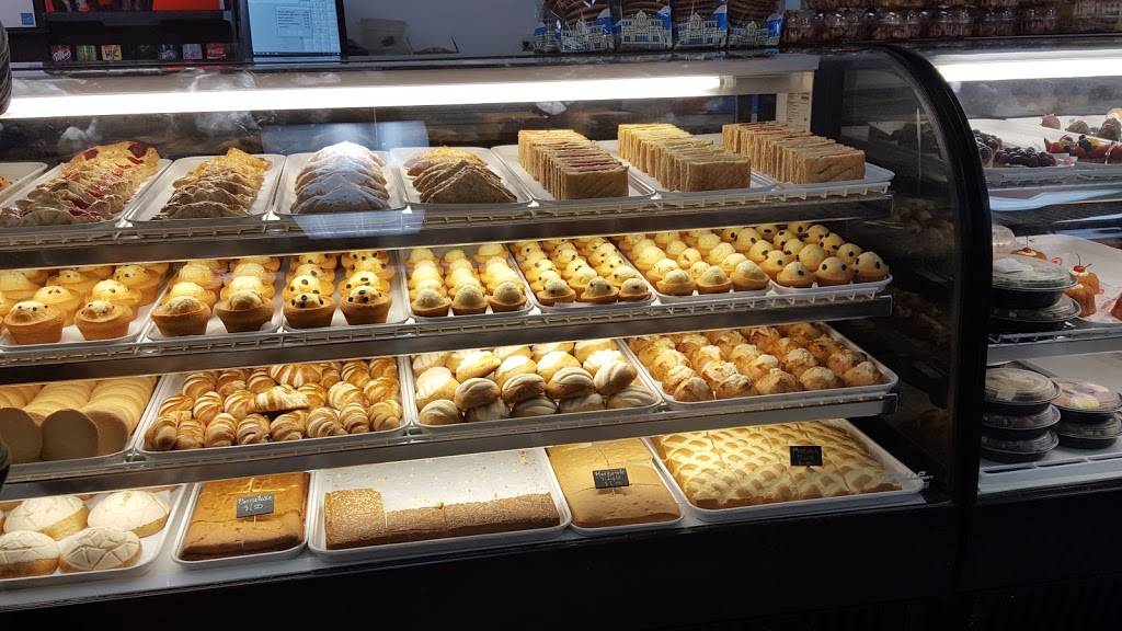 Panaderia Victoria | restaurant | 3535 Imperial Hwy, Inglewood, CA 90303, USA | 4247509334 OR +1 424-750-9334