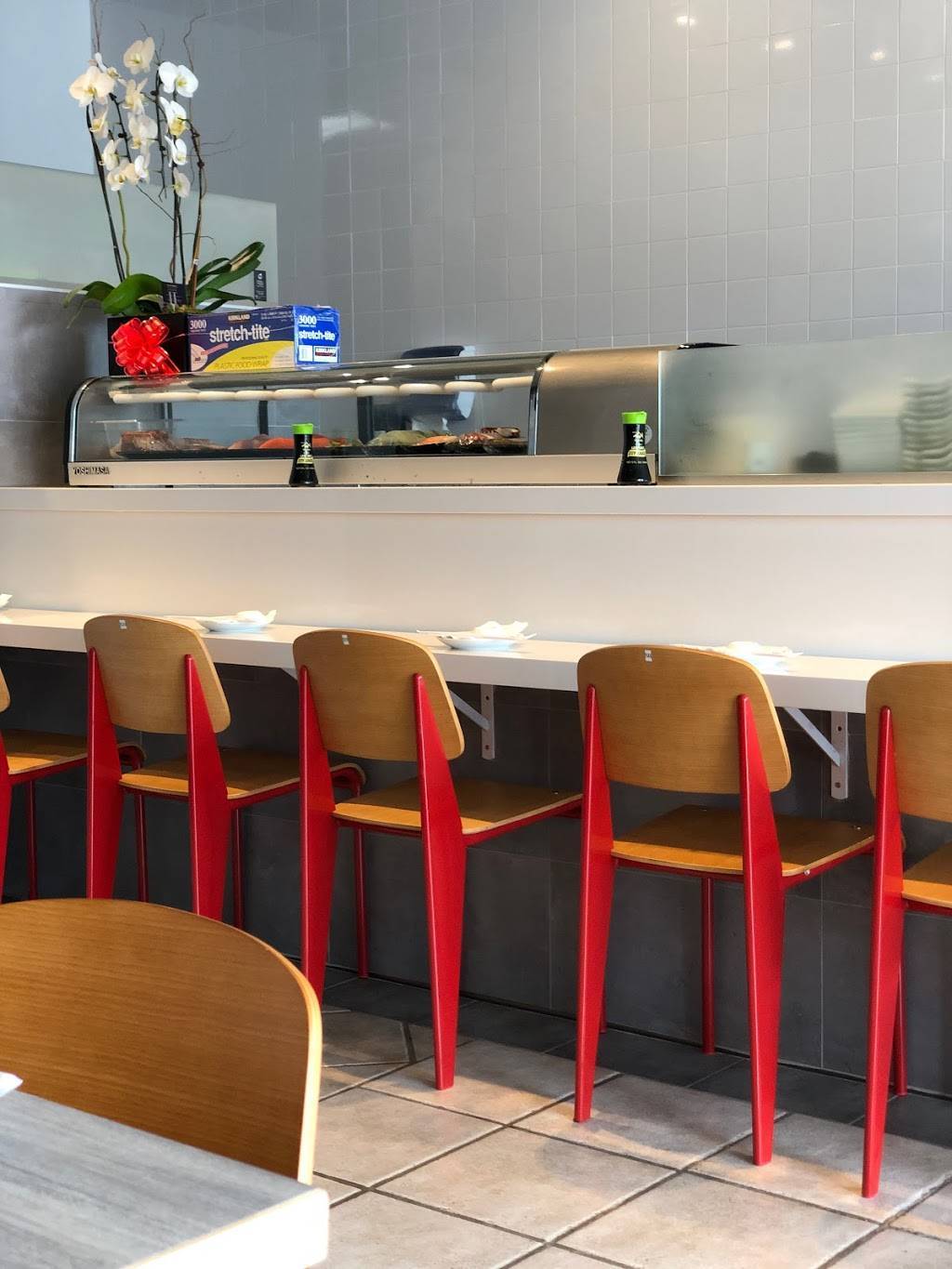 Chill Fish Sushi and More | restaurant | 25100 Hancock Ave, Murrieta, CA 92562, USA | 9514178000 OR +1 951-417-8000