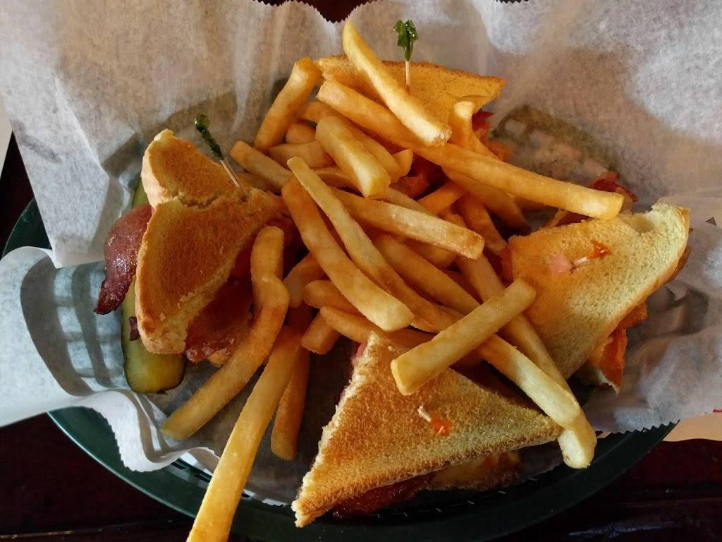 Frankie Vs Bar & Grill | restaurant | 1923 Calumet Ave, Whiting, IN 46394, USA | 2196555454 OR +1 219-655-5454