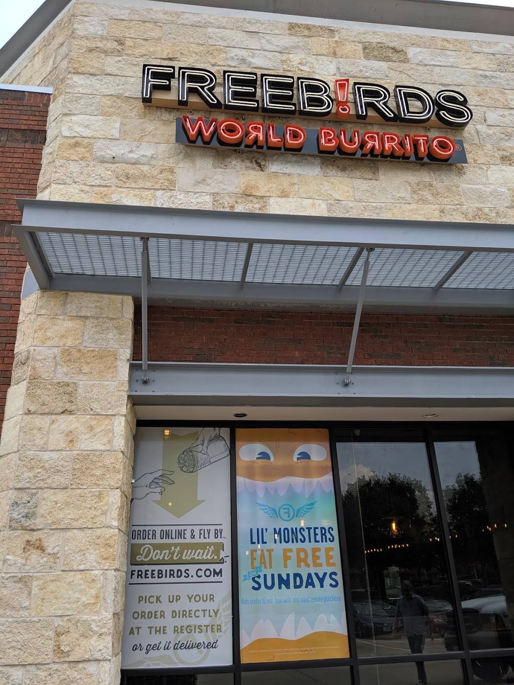 Freebirds World Burrito | restaurant | 5000 Belt Line Rd #350, Dallas, TX 75254, USA | 9727881828 OR +1 972-788-1828