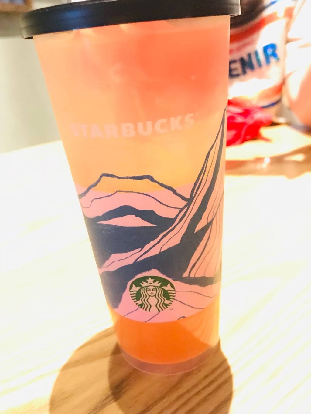Starbucks | cafe | 2264 Galleria at Tyler, Riverside, CA 92503, USA | 9516370198 OR +1 951-637-0198