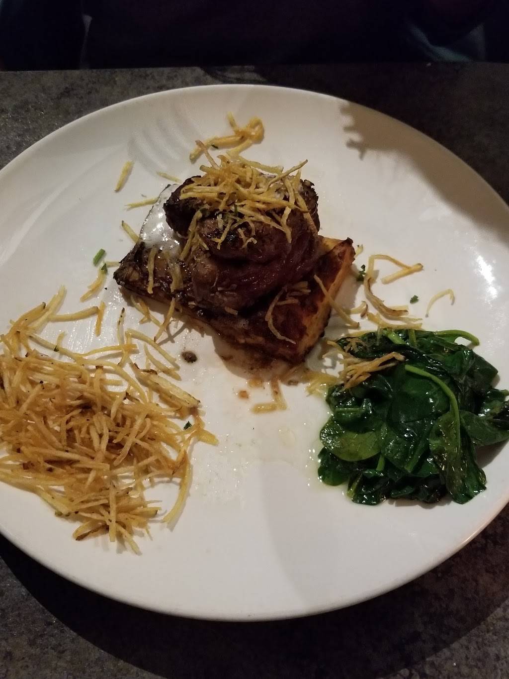 Gentelins On Broadway | restaurant | 122 E Broadway, Alton, IL 62002, USA | 6184656080 OR +1 618-465-6080