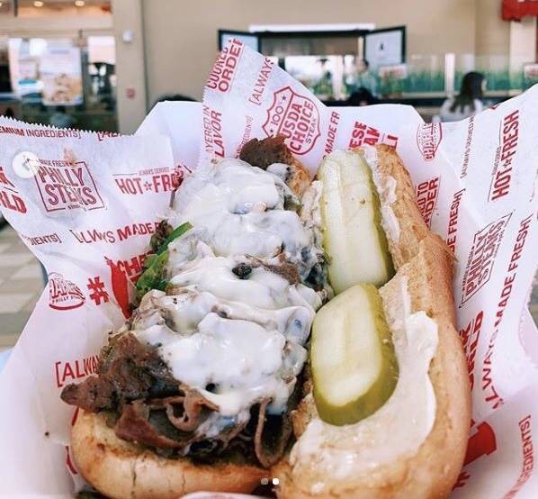 Charleys Philly Steaks | restaurant | 3272 S 27th St, Milwaukee, WI 53215, USA | 4146716770 OR +1 414-671-6770