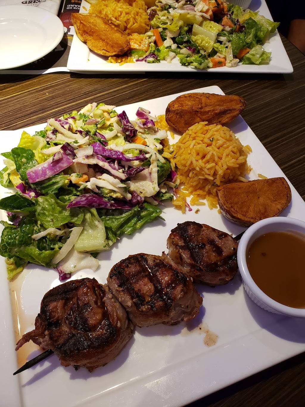 Casa Grecque | restaurant | 200 Rue Principale, Gatineau, QC J9H 6J4, Canada | 8196850600 OR +1 819-685-0600