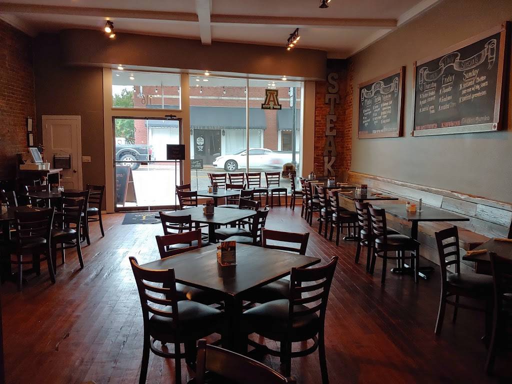 CJs Bar & Grill | restaurant | 538 S Main St, Fall River, WI 53932, USA | 9204843888 OR +1 920-484-3888