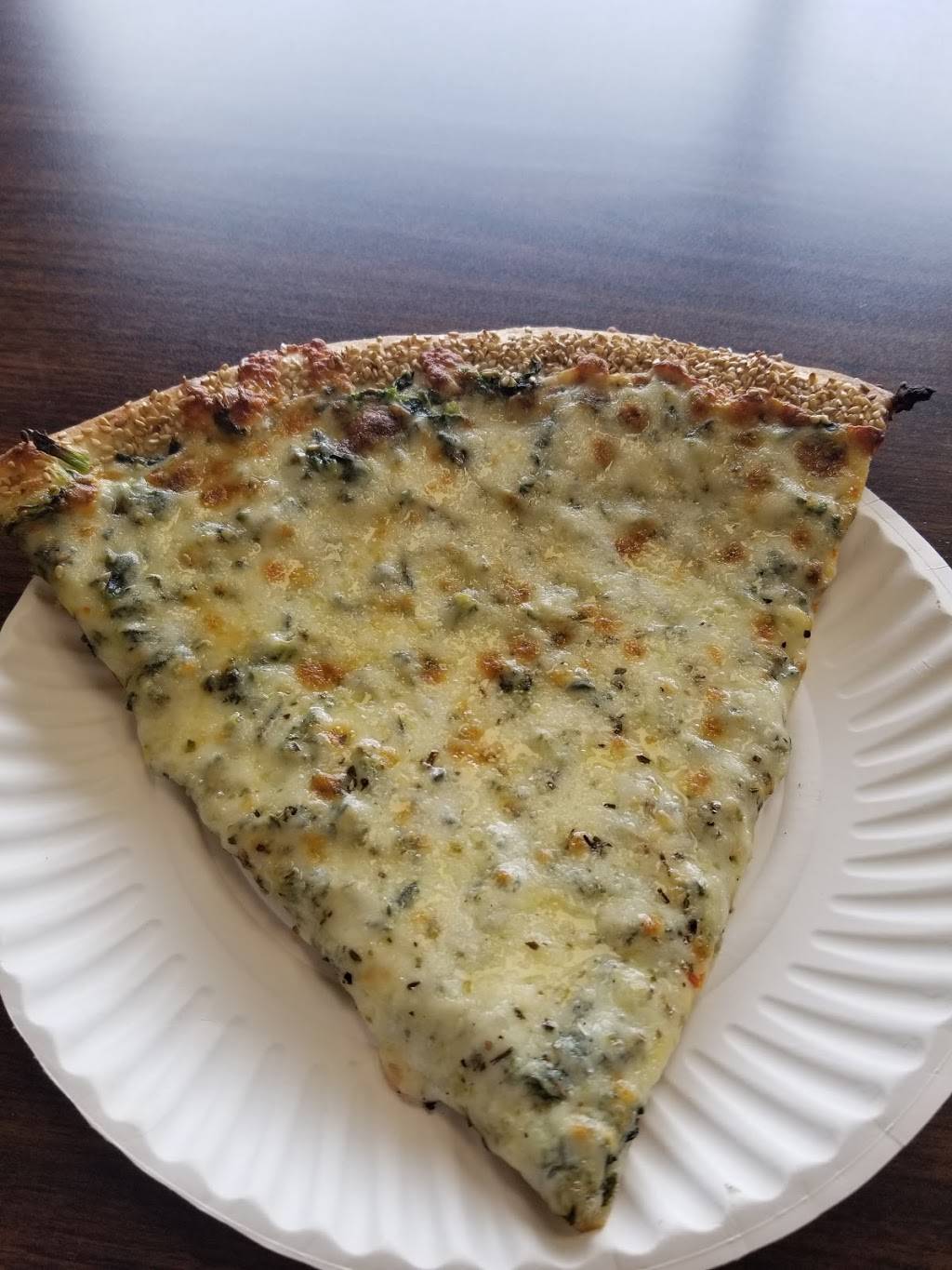 Amore Pizza | meal takeaway | 2 Hewitt Square, East Northport, NY 11731, USA | 6317549713 OR +1 631-754-9713