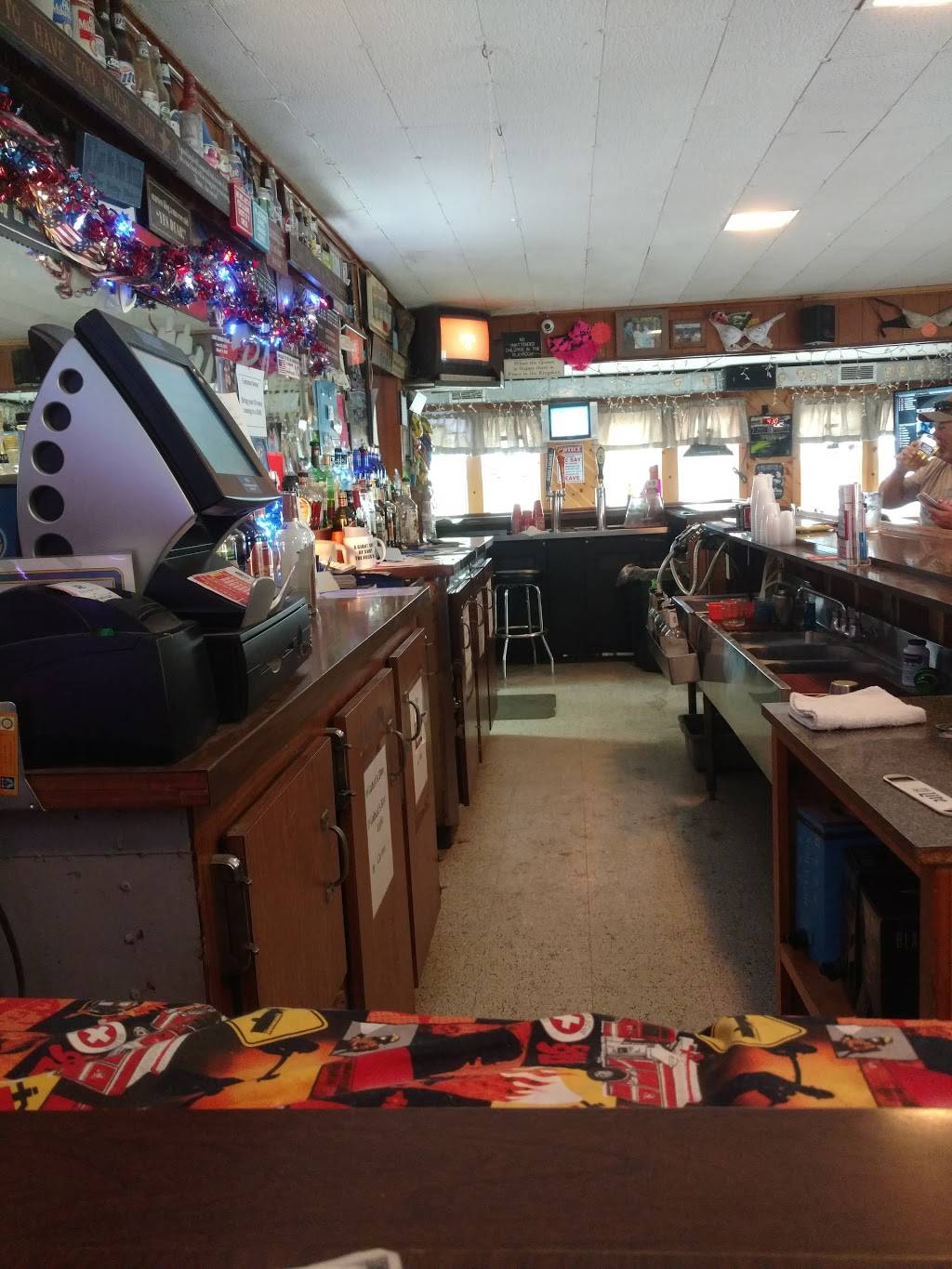 Betty Blue | restaurant | 1 W Cayuga St, Moravia, NY 13118, USA | 3154972077 OR +1 315-497-2077