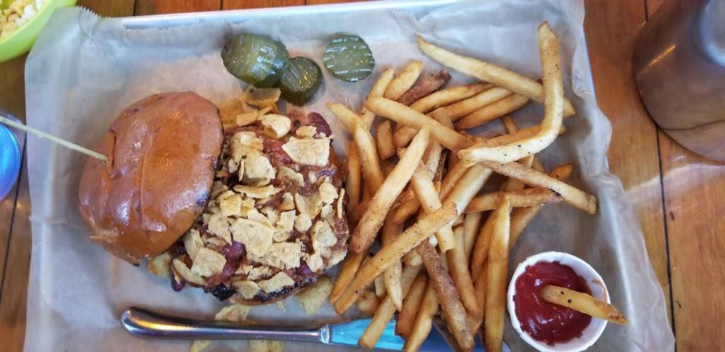 Hot Chip Burger Bar | restaurant | 1190 16th St SW, Rochester, MN 55902, USA | 5074240080 OR +1 507-424-0080