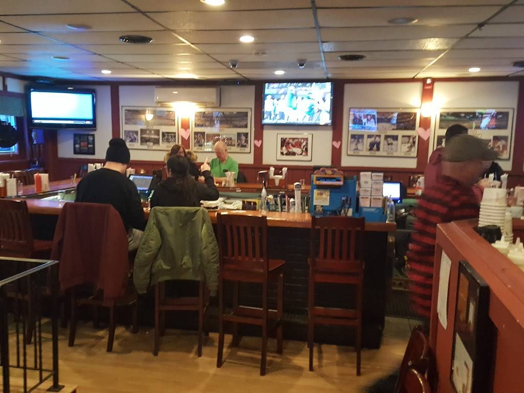 Lazy Dog Sports Bar | restaurant | 328A Broadway, Lynn, MA 01904, USA | 7814771988 OR +1 781-477-1988