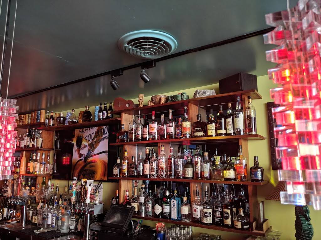 Hulas Island Grill | restaurant | 221 Cathcart St, Santa Cruz, CA 95060, USA | 8314264852 OR +1 831-426-4852