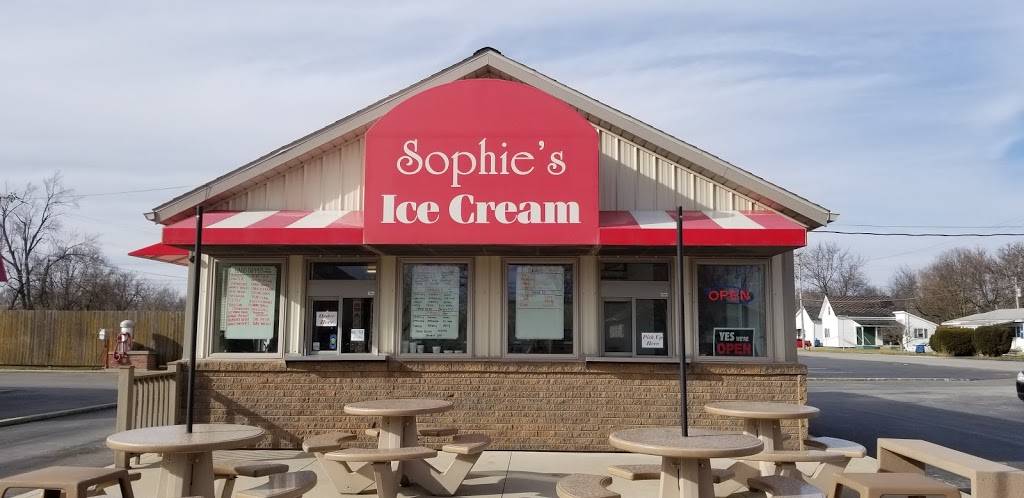 Sophies Ice Cream | restaurant | 306 W Main St, Gas City, IN 46933, USA | 7656770155 OR +1 765-677-0155