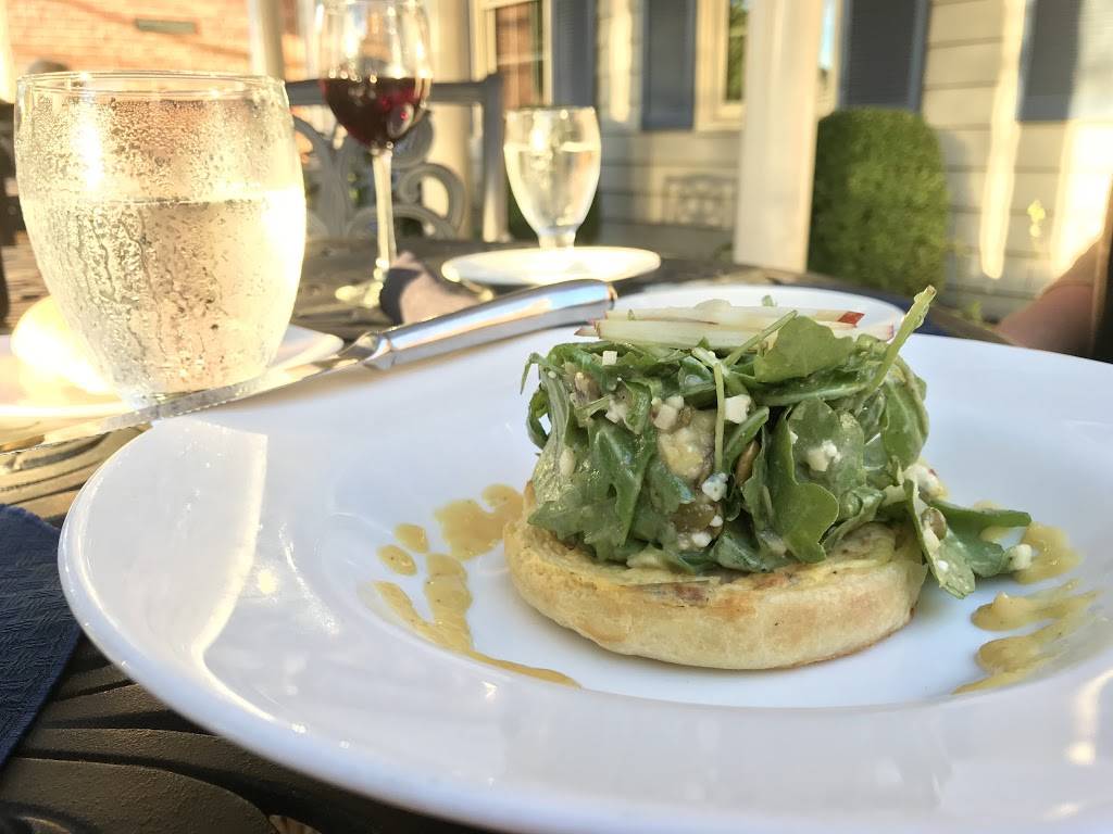 The Coach House | restaurant | 100 Berkeley Dr, Hamilton, OH 45013, USA | 5138567899 OR +1 513-856-7899