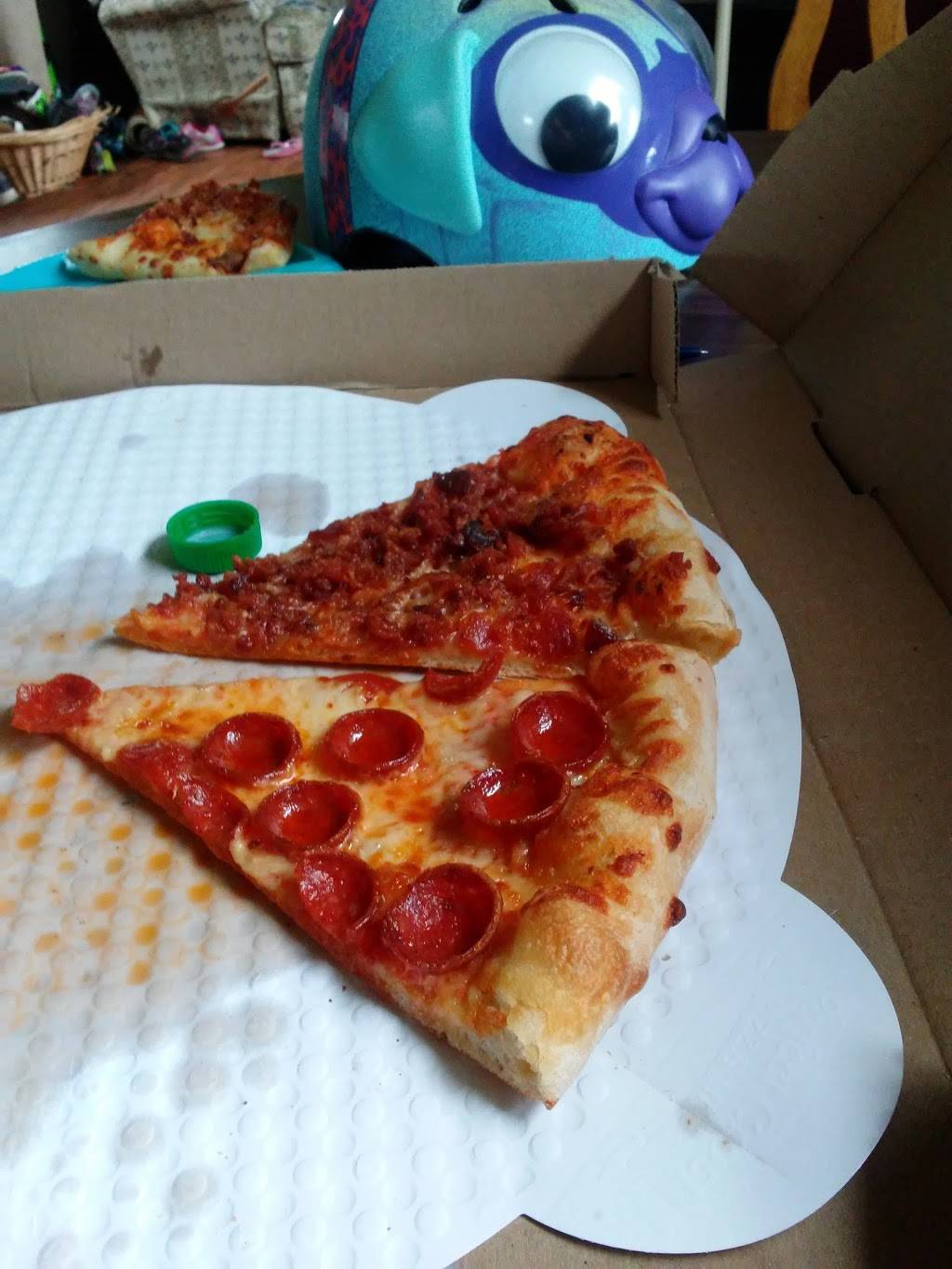 Hometown Pizza & Grill | restaurant | 343-363 Main St, Corinth, ME 04427, USA | 2072853400 OR +1 207-285-3400