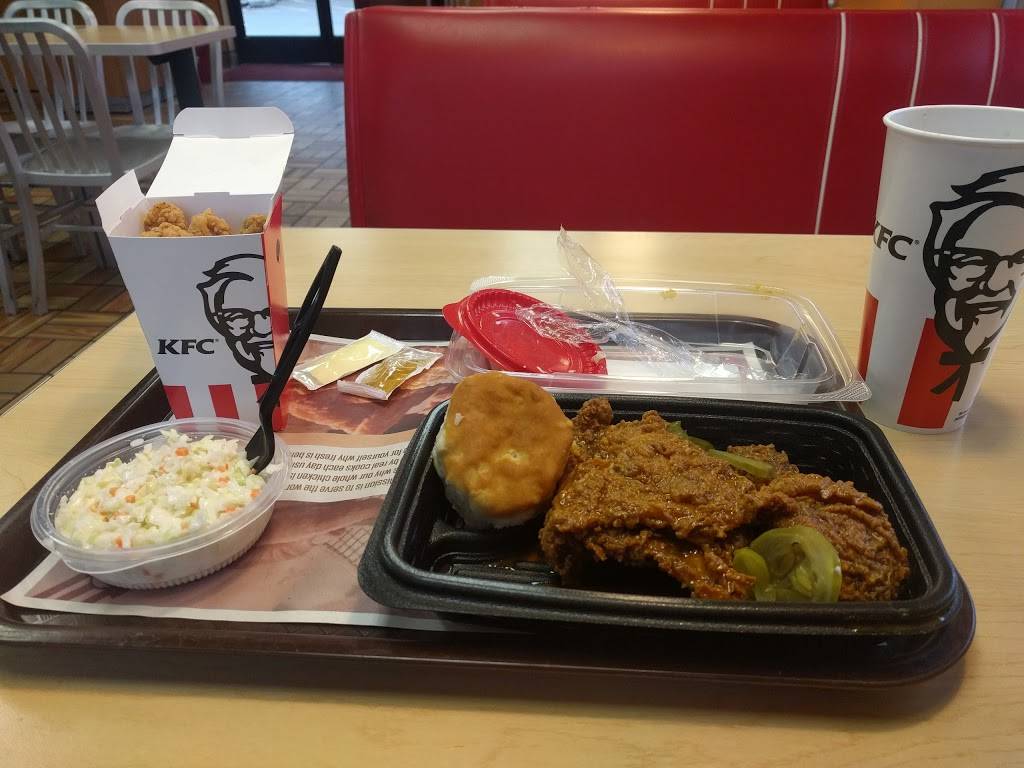 KFC | restaurant | 15802 Bear Creek Pkwy, Redmond, WA 98052, USA | 4258850400 OR +1 425-885-0400