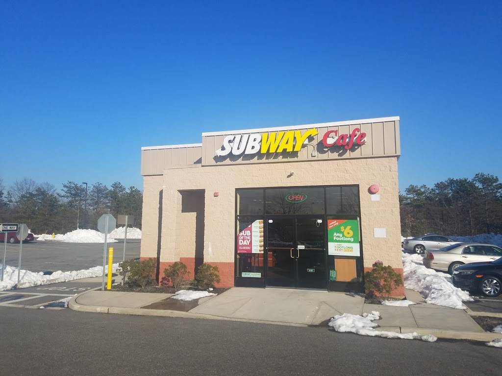Subway Restaurants | restaurant | Nicholls Rd & Long Island Expy Space #5, Holtsville, NY 11742, USA | 6316541462 OR +1 631-654-1462