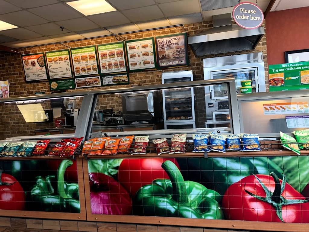 Subway | restaurant | 1122 Dorval Dr Unit 1, Oakville, ON L6M 3E4, Canada | 9058422583 OR +1 905-842-2583