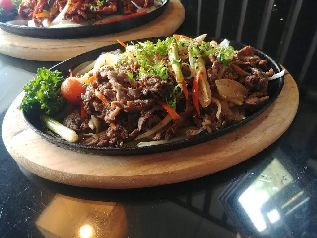 Toyama Sushi | restaurant | 10121 Evergreen Way, Everett, WA 98204, USA | 4253534141 OR +1 425-353-4141