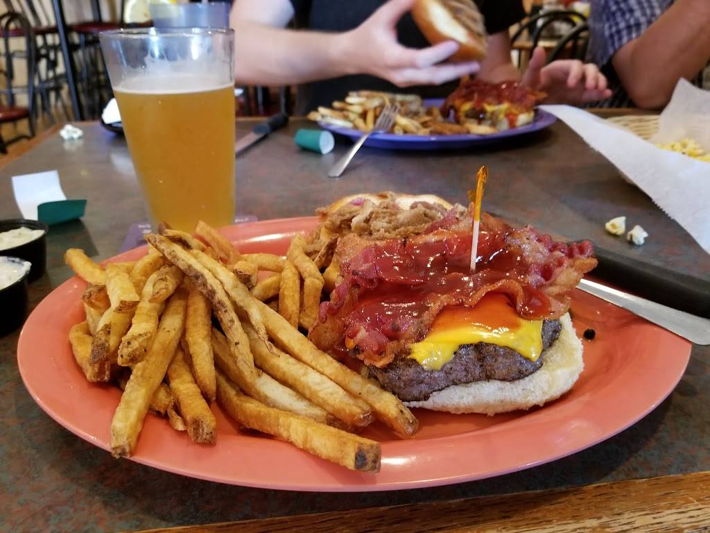 On Tap Cuyahoga Falls | restaurant | 3263 State Rd, Cuyahoga Falls, OH 44223, USA | 3309220464 OR +1 330-922-0464