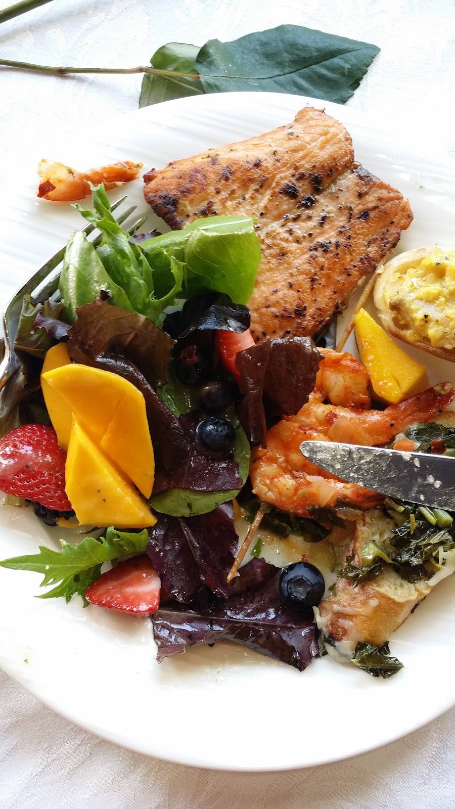 Freddys Kitchen | restaurant | 2515 Hurontario St, Mississauga, ON L5A 2G4, Canada | 9058483733 OR +1 905-848-3733