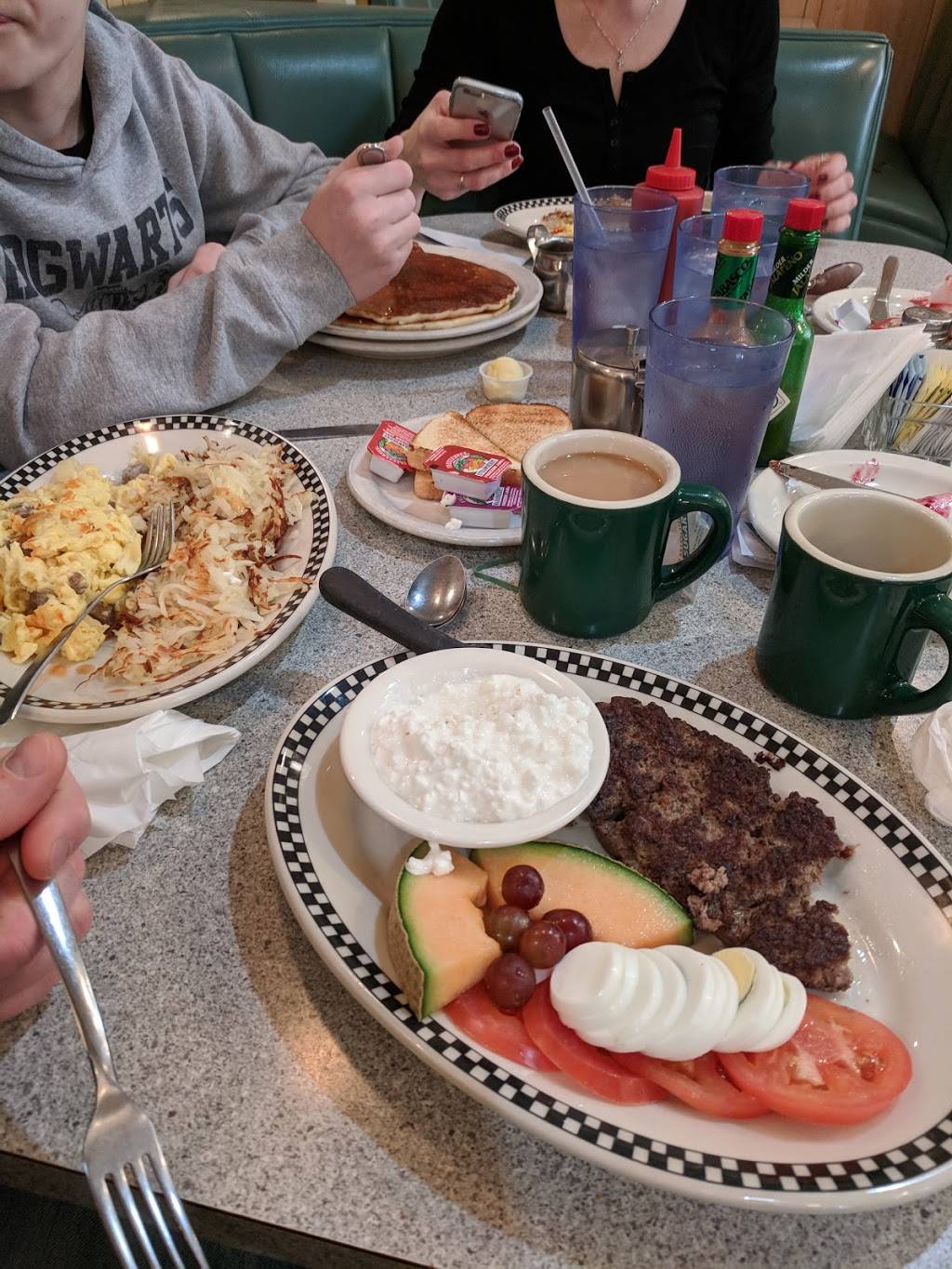 Tia Trini’s Pantry | restaurant | 9627 Firdale Ave, Edmonds, WA 98020, USA | 2065468155 OR +1 206-546-8155