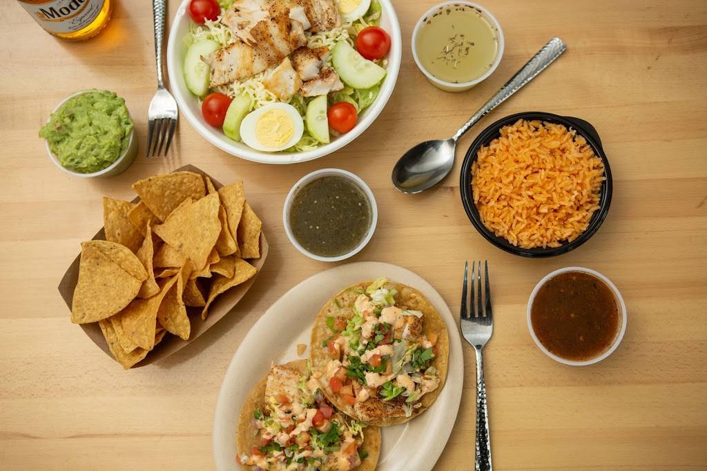 Big Wig Tacos & Burritos | restaurant | 2490 N Milwaukee Ave, Chicago, IL 60647, USA | 3126249568 OR +1 312-624-9568