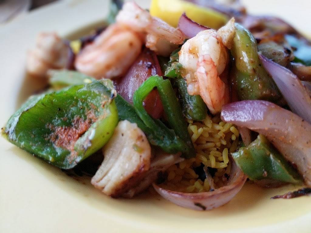 Hurricane Grill & Wings | restaurant | 630 Stewart Ave, Garden City, NY 11530, USA | 5165429464 OR +1 516-542-9464