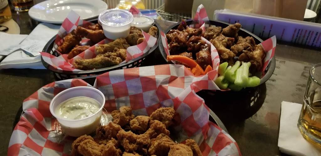 Trayces Too | restaurant | 2578 Ashley River Rd, Charleston, SC 29414, USA | 8435562378 OR +1 843-556-2378