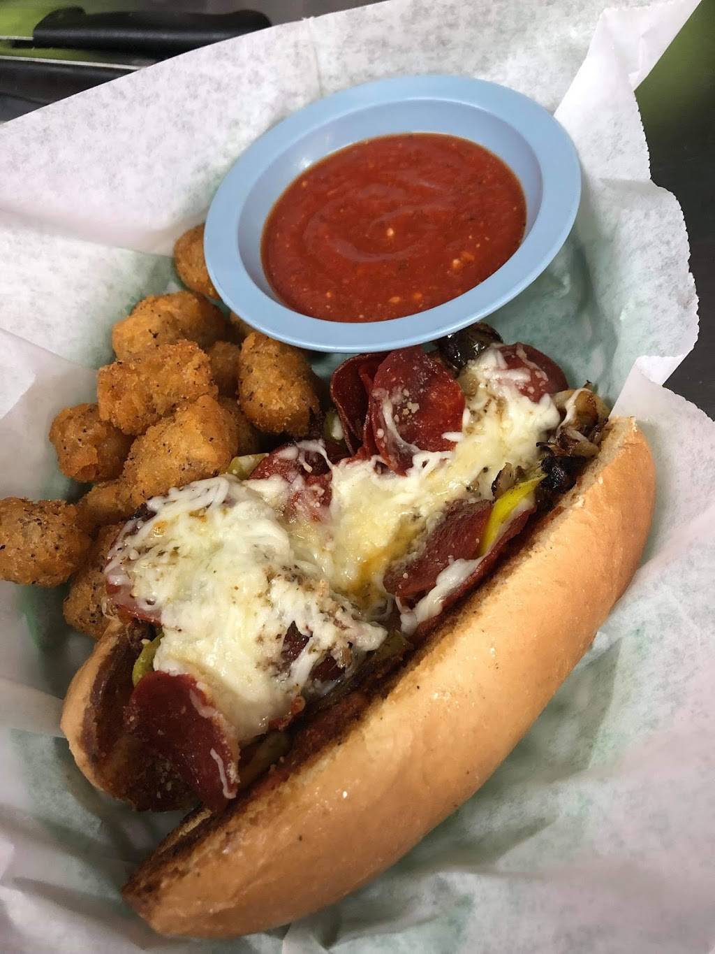 Kimbers Korner Eatery | restaurant | 125 N Broad St, Scottsboro, AL 35768, USA | 2569990932 OR +1 256-999-0932