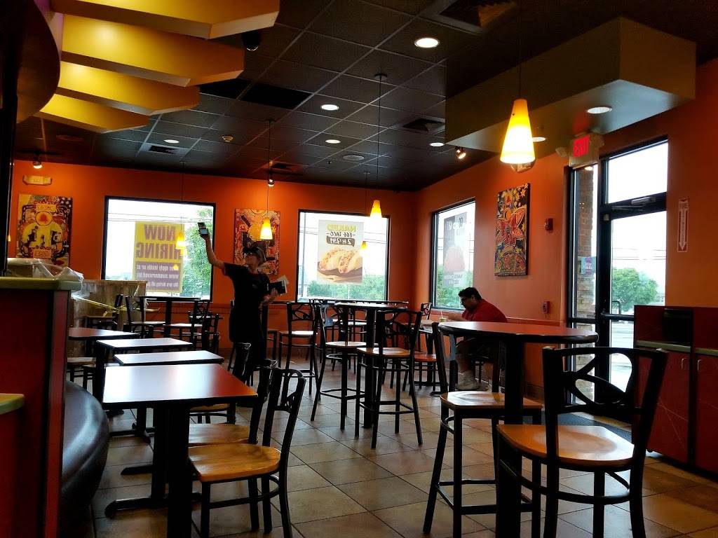 Taco Bell | meal takeaway | 1070 S West End Blvd, Quakertown, PA 18951, USA | 2155299086 OR +1 215-529-9086