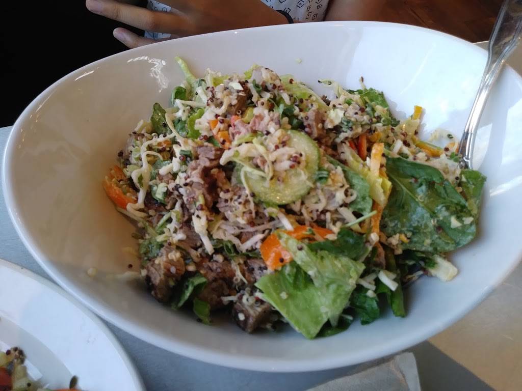 Sharkys Modern Mexican Kitchen | restaurant | 5070 Blue Diamond Rd, Las Vegas, NV 89139, USA | 7027780811 OR +1 702-778-0811