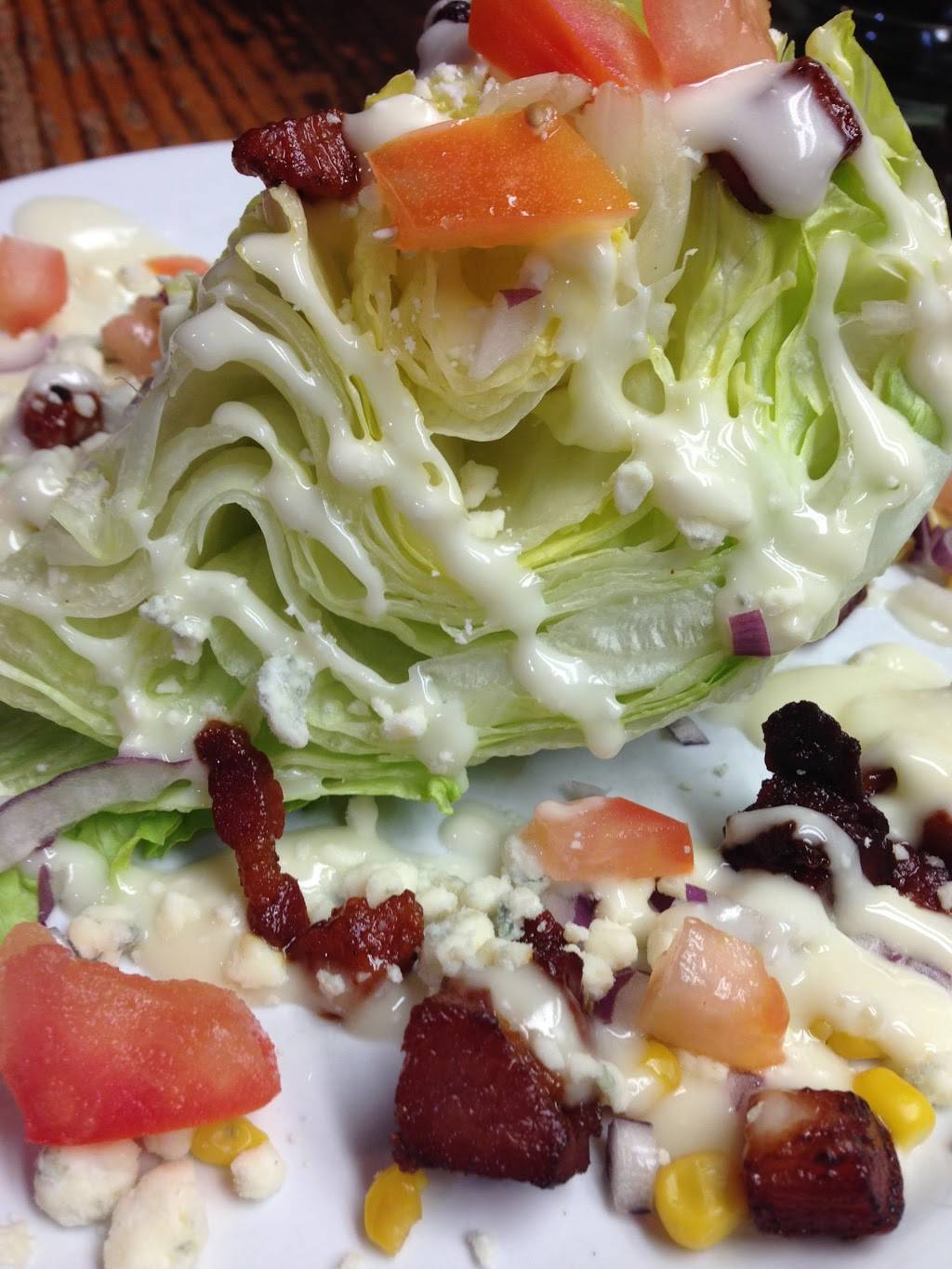 Royal Grille | restaurant | 9775 E Clubhouse Dr., Canadian Lakes, MI 49346, USA | 2319728450 OR +1 231-972-8450