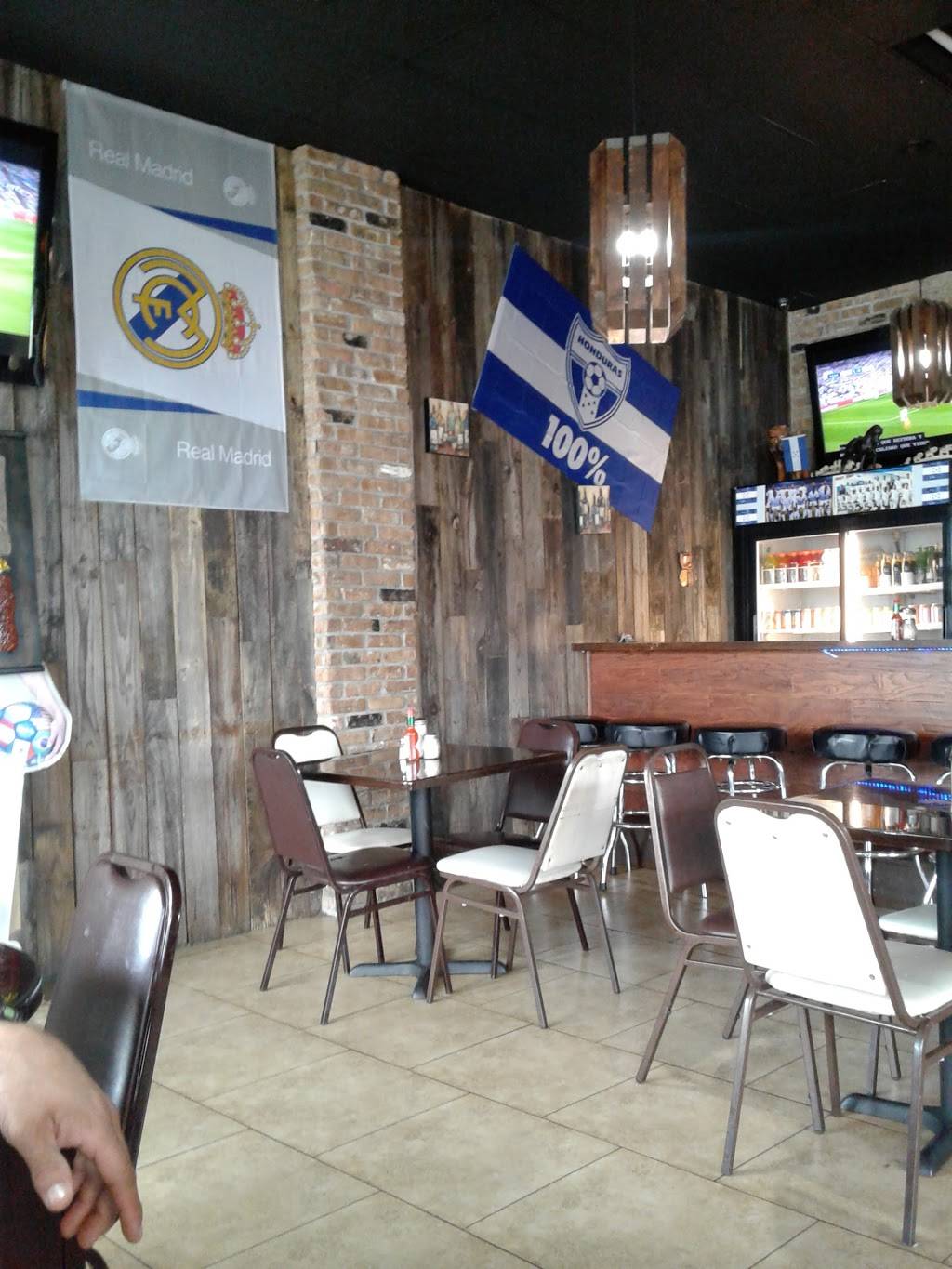 El Rio Lindo Café | restaurant | 641 SW 12th Ave, Miami, FL 33130, USA | 3058569934 OR +1 305-856-9934