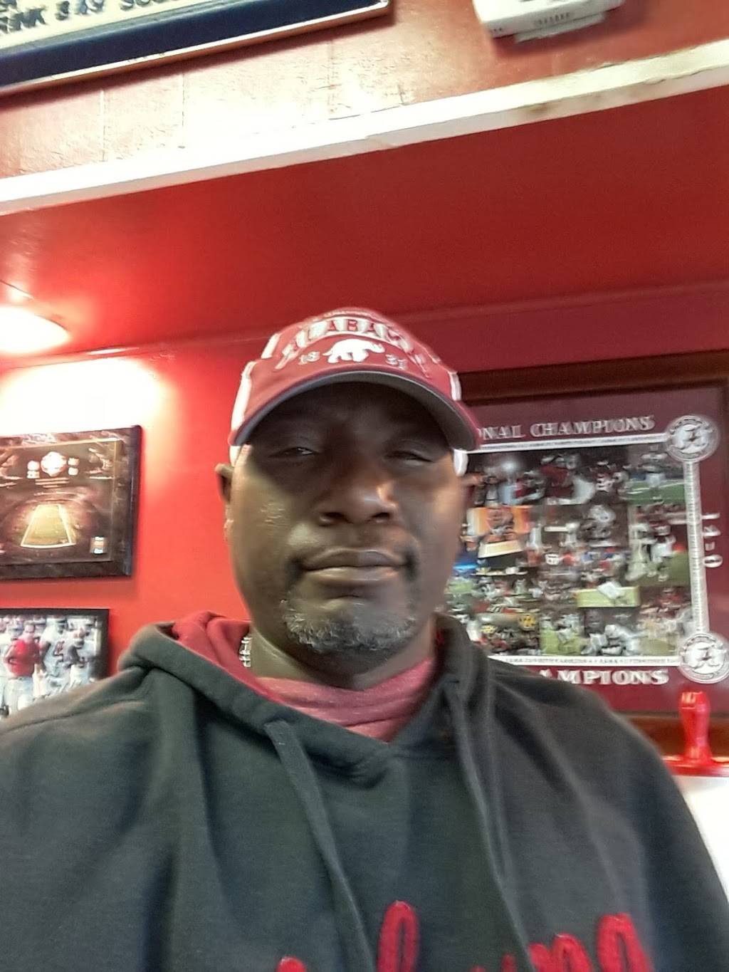 Bama Hotdogs | restaurant | 1613 Pinson Valley Pkwy, Birmingham, AL 35217, USA | 2058492244 OR +1 205-849-2244