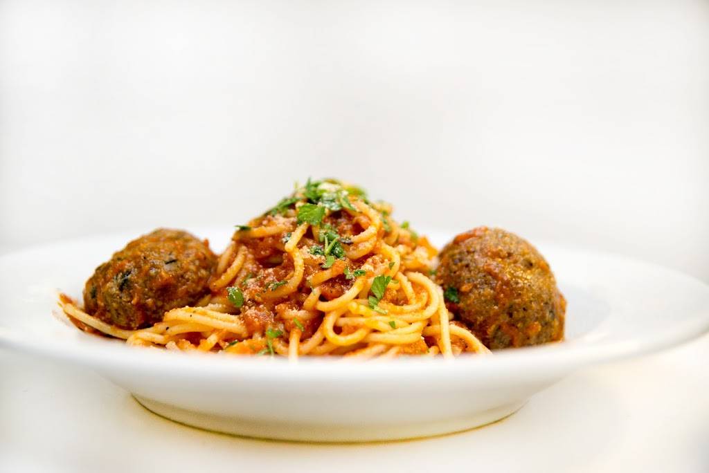 Casa Mia Ristorante | restaurant | 523 Notre Dame St, Belle River, ON N0R 1A0, Canada | 5197282224 OR +1 519-728-2224