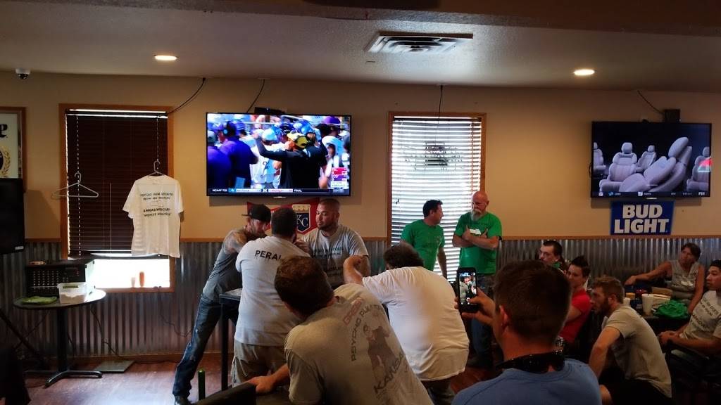 D-dubs Bar And Grill | restaurant | 10 W 9th St, Eudora, KS 66025, USA | 7856907212 OR +1 785-690-7212