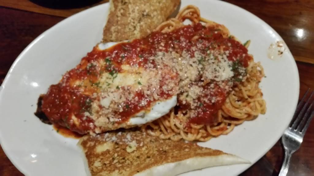 Nikos Pointers Saloon | restaurant | 106 S State St, Marengo, IL 60152, USA | 8155687955 OR +1 815-568-7955