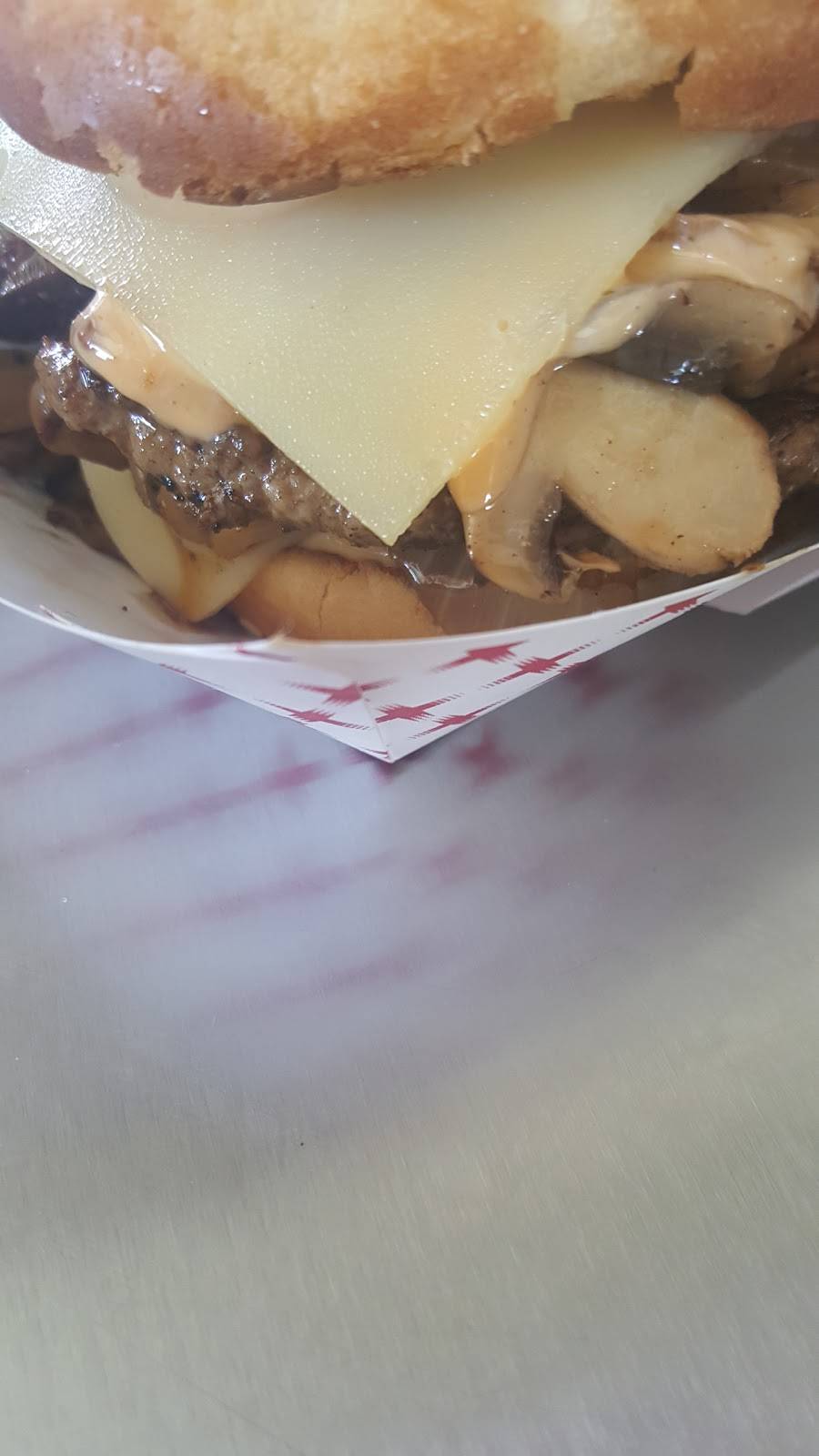 Gillmans Classic Drive-In | restaurant | 763 W F St, Oakdale, CA 95361, USA | 2098470619 OR +1 209-847-0619