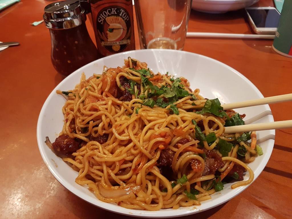 Pei Wei | restaurant | 7500 N Mesa St Suite 101, El Paso, TX 79912, USA | 9155818540 OR +1 915-581-8540