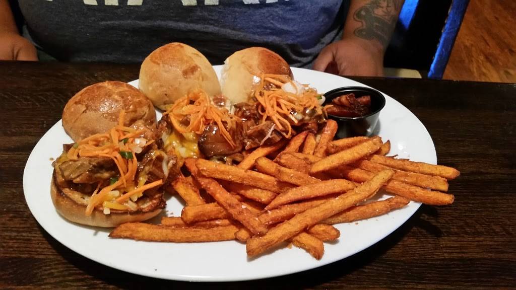 Red Cedar Grille | restaurant | 249 Bethlehem Pike, Colmar, PA 18915, USA | 2674771422 OR +1 267-477-1422