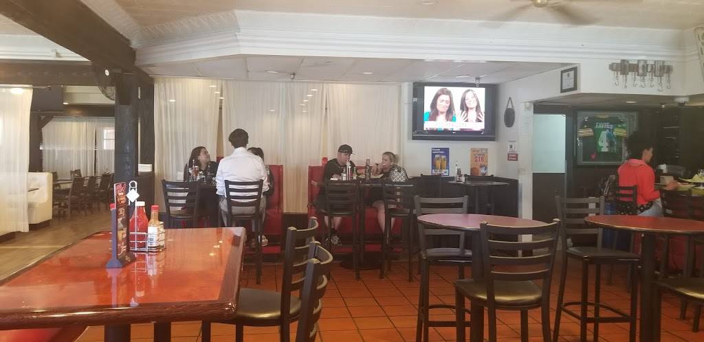 Spoons Grill & Bar | night club | 2601 Hotel Terrace, Santa Ana, CA 92705, USA | 7145560700 OR +1 714-556-0700