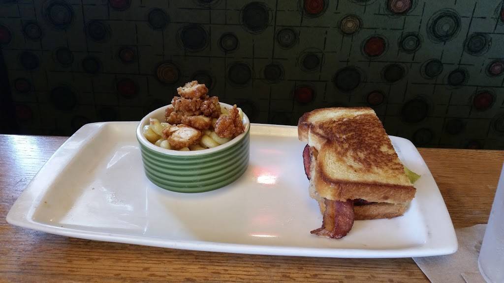 Applebees Grill + Bar | restaurant | 1950 E Main St, Spartanburg, SC 29307, USA | 8645421978 OR +1 864-542-1978