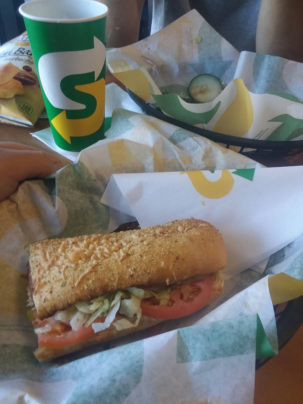 Subway | meal takeaway | 1900 NE 162nd Ave Suite B-105, Vancouver, WA 98684, USA | 3602564119 OR +1 360-256-4119