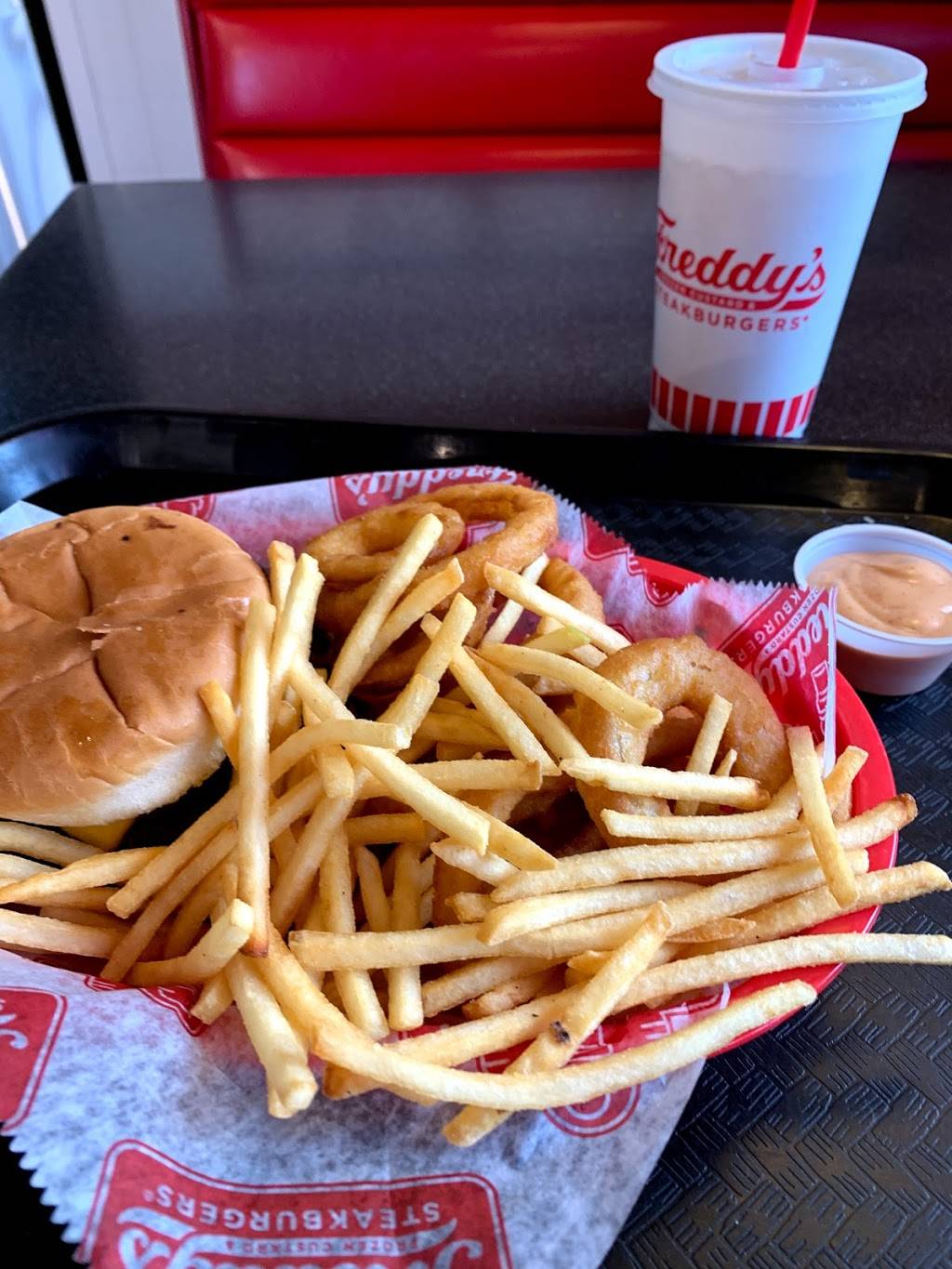 Freddys Frozen Custard & Steakburgers | restaurant | 8234 S Kipling Pkwy, Littleton, CO 80127, USA | 3034078920 OR +1 303-407-8920